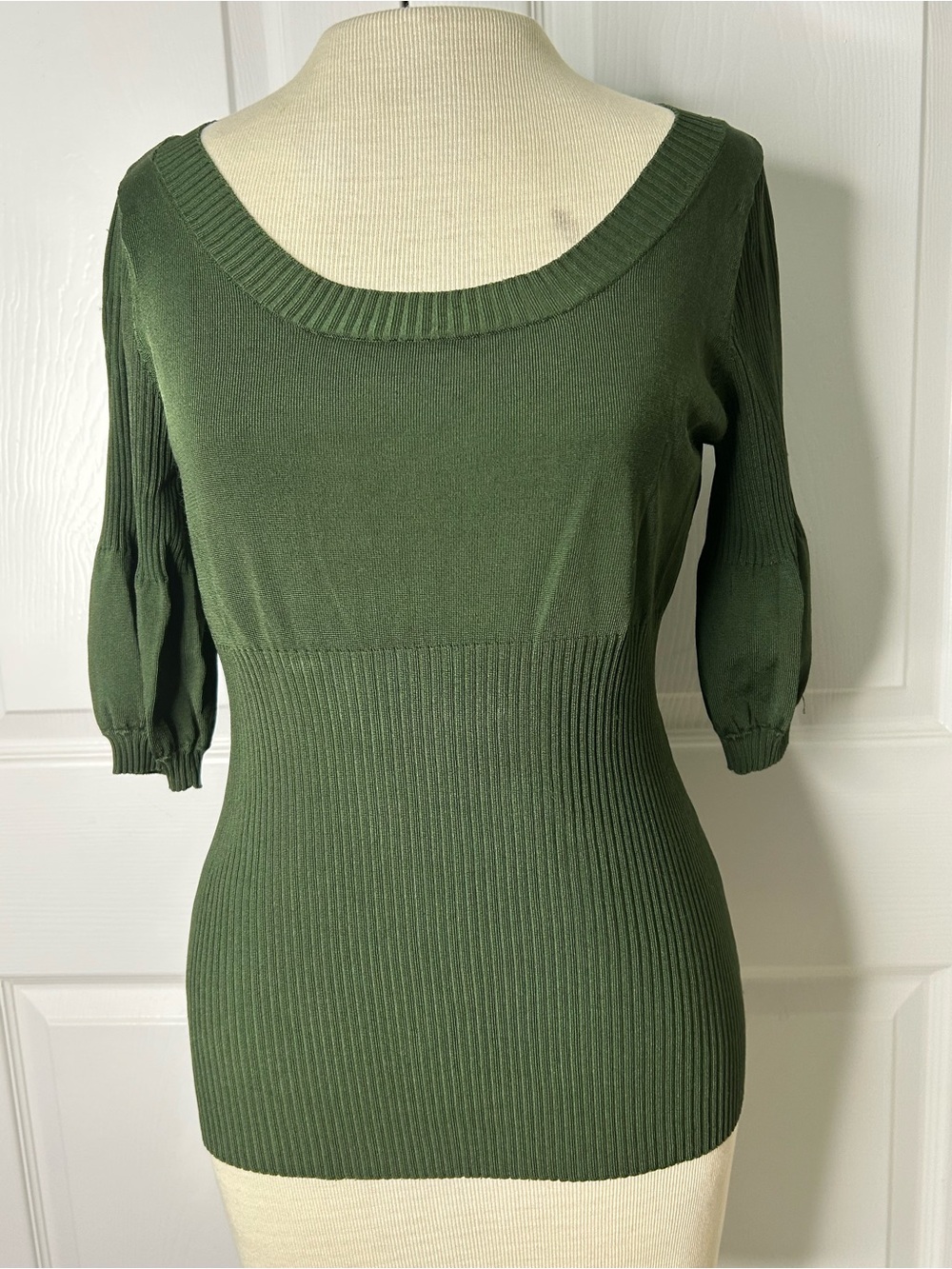 WD•NY Women’s Green Ribbed Knit Scoop Neck 3/4 Sleeve Sweater Top Size S